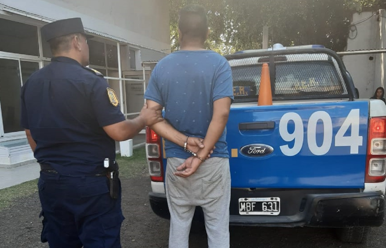 La Policia Detuvo A Un Hombre Sobre El Cual Pesaba Un Pedido De Captura