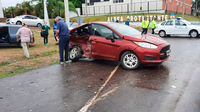 Triple choque con heridos en ruta 11 y acceso a Aldea Protestante ...