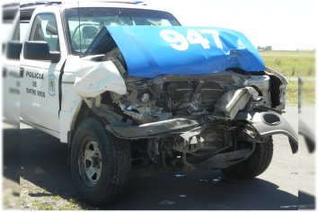 Choque de móvil policial en Bajada Los Vascos