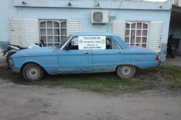 Dos detenidos por disparar un arma en la vía publica