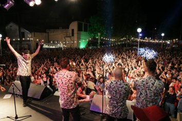 Los ritmos latinos y el teatro fueron los protagonistas de la inauguración del Parador Usina