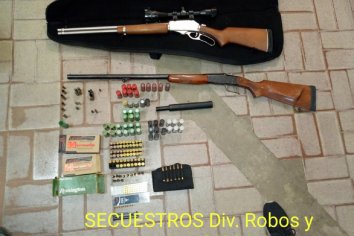 Secuestro de armas y cartucheria tras allanamiento