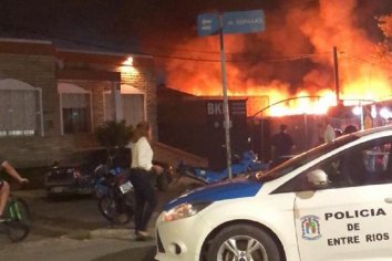 Incendio de gran magnitud en un Pub