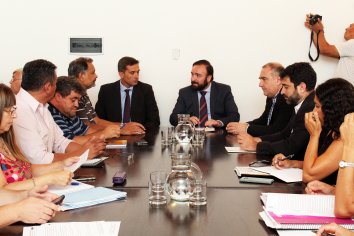 Gremios consideraron insuficiente una recomposición del 15 por ciento para el primer semestre