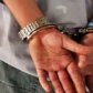 Detienen a chofer oficial sospechado de vender estupefacientes