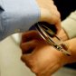 Detienen a chofer oficial sospechado de vender estupefacientes