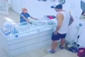 Nene de 8 años entró a robar una joyería con pistola en la mano
