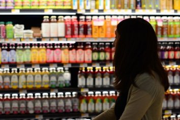 La confianza del consumidor cayó un 8,9% en febrero