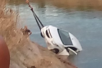 Mantenían relaciones intimas en el auto y "acabaron" en el Río