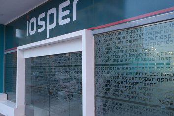 La Justicia ordenó al IOSPER pagar la prestación a una mujer internada en un geriátrico