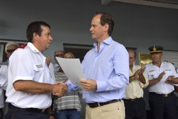 El gobierno destino más de 17 millones a bomberos voluntarios