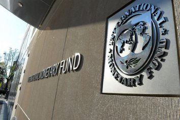 Misión del FMI dio visto bueno a la revisión pero exige más ajuste