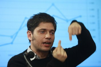 Kicillof acusó a Macri de querer aplicar "anabólicos económicos"