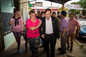 Masiva caminata de Varisco y Benedetti por Seccional 13