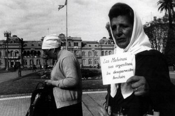LOS RESORTES DE LA HISTORIA