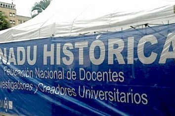 Docentes universitarios inician una semana completa de paro