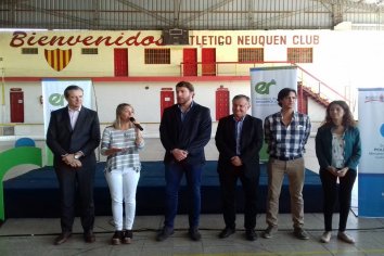 "Al futuro no hay que esperarlo, hay que crearlo"
