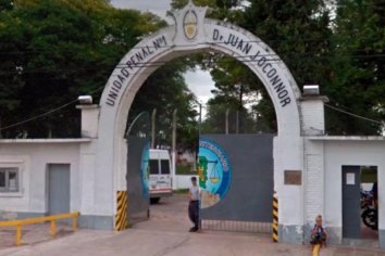 Incautaron doce celulares en dos pabellones de la cárcel de Paraná.