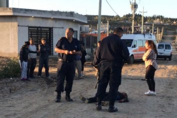 Queman la casa de un violador y matan a golpes al padre