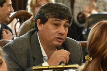 “Endeudarnos como propone Varisco es una salida fácil que sólo beneficia a los empresarios”