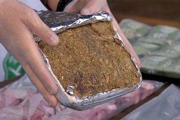 Encontraron 7 panes de marihuana en una mochila arriba de un colectivo