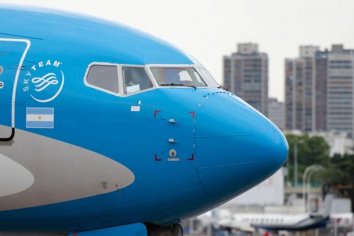 Aerolíneas Argentinas confirmó 9 vuelos especiales
