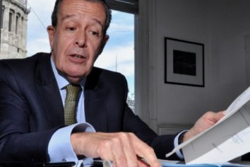 Macri sumergió a la Argentina “en un proceso sin antecedentes” en materia de deuda externa, dijo Alejandro Olmos