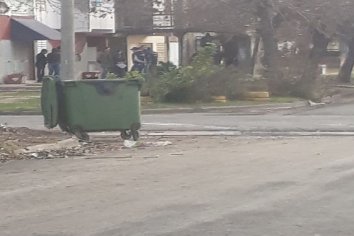 La policía realiza allanamientos Barrio Paraná XVI