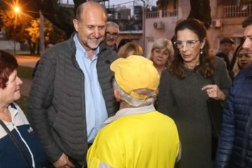 "El domingo se empieza a terminar el miedo en Santa Fe" sostuvo Omar Perotti en el cierre de campaña