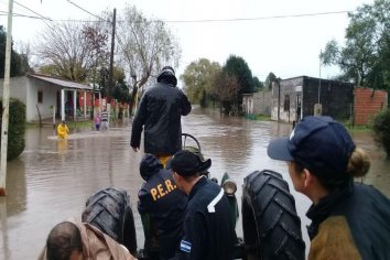 Desde Defensa Civil informaron que las inundaciones "son una situación controlada y con el seguimiento necesario"