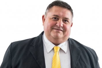 ‘Pichi’ Blázquez admitió haber recibido ofrecimientos “de todo tipo” para bajar su candidatura