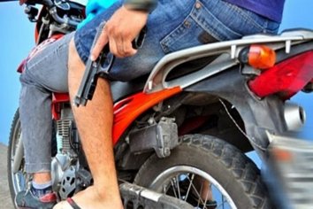 Detuvieron a dos jóvenes "motochorros" por los asaltos violentos a drugstores
