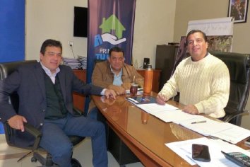 La provincia comienzó la construcción de cinco nuevas viviendas en Bovril