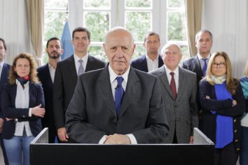 Lavagna suspende su campaña