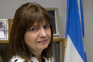 Patricia Bullrich insultó a una vecina que le preguntó por Santiago Maldonado: "Andá a la puta que te parió"