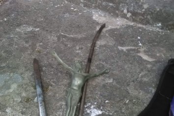 Detenido por robar la imagen de un Cristo Crucificado