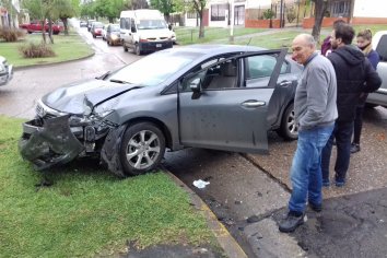 Tremenda colisión en esquina de Paraná
