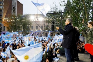 Cambiemos entregó datos personales de argentinos en el exterior para beneficiar a Mauricio Macri