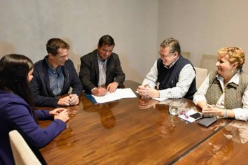 La provincia rubricó convenio para construir 43 viviendas en Concordia y Concepción del Uruguay