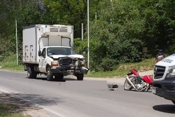Accidente fatal: motociclista perdió la vida al chocar contra un camión