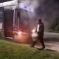 Un colectivo se incendió en pleno Parque Industrial