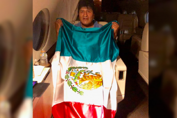Evo Morales en su partida hacia México: "Pronto volveré con más fuerza"
