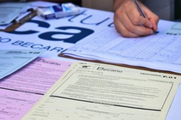 Inició el pago de becas estudiantiles