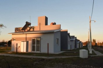 La provincia comenzó la construcción de 42 viviendas en Crespo y Hernández