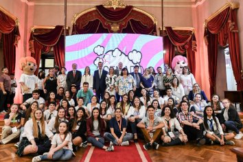 Bahl cerró la edición 2019 del Senado juvenil, la última en su gestión