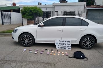 Un sujeto intentó escapar de un operativo policial llevando una fuerte suma de dinero en efectivo