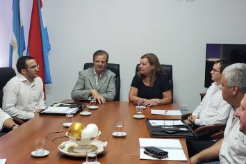 Bahl firmó un convenio de colaboración con vialidad