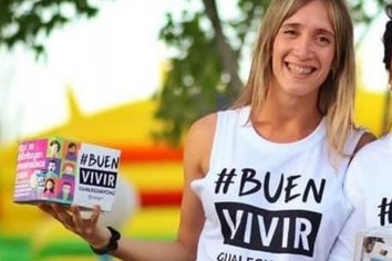 Manuela González es la primera funcionaria trans