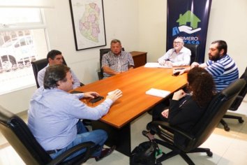Se analizó la política de viviendas para trabajadores rurales