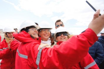 Cristina Fernández visitó las obras de la represa "Néstor Kirchner"